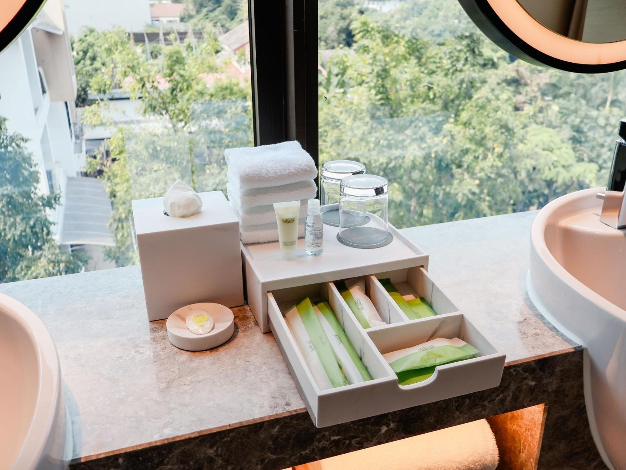 Courtyard By Marriott Bangkok Suvarnabhumi Airport Экстерьер фото