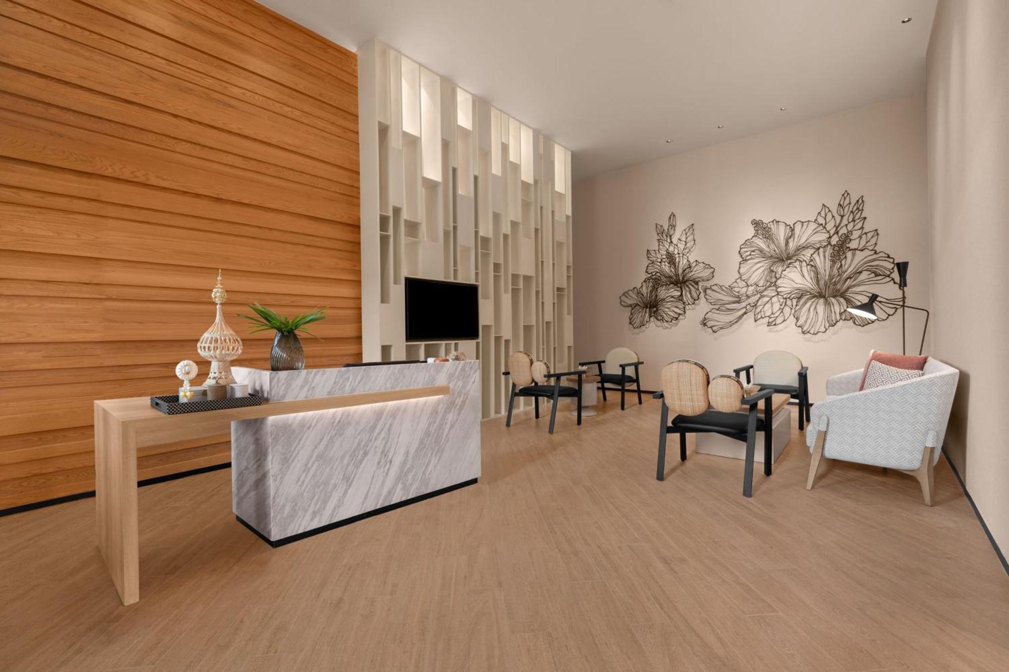 Courtyard By Marriott Bangkok Suvarnabhumi Airport Экстерьер фото