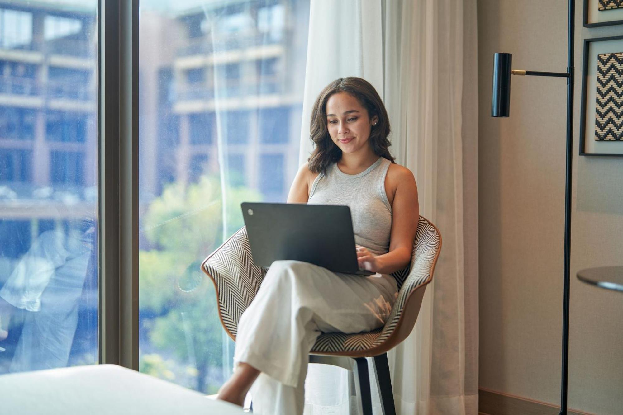 Courtyard By Marriott Bangkok Suvarnabhumi Airport Экстерьер фото