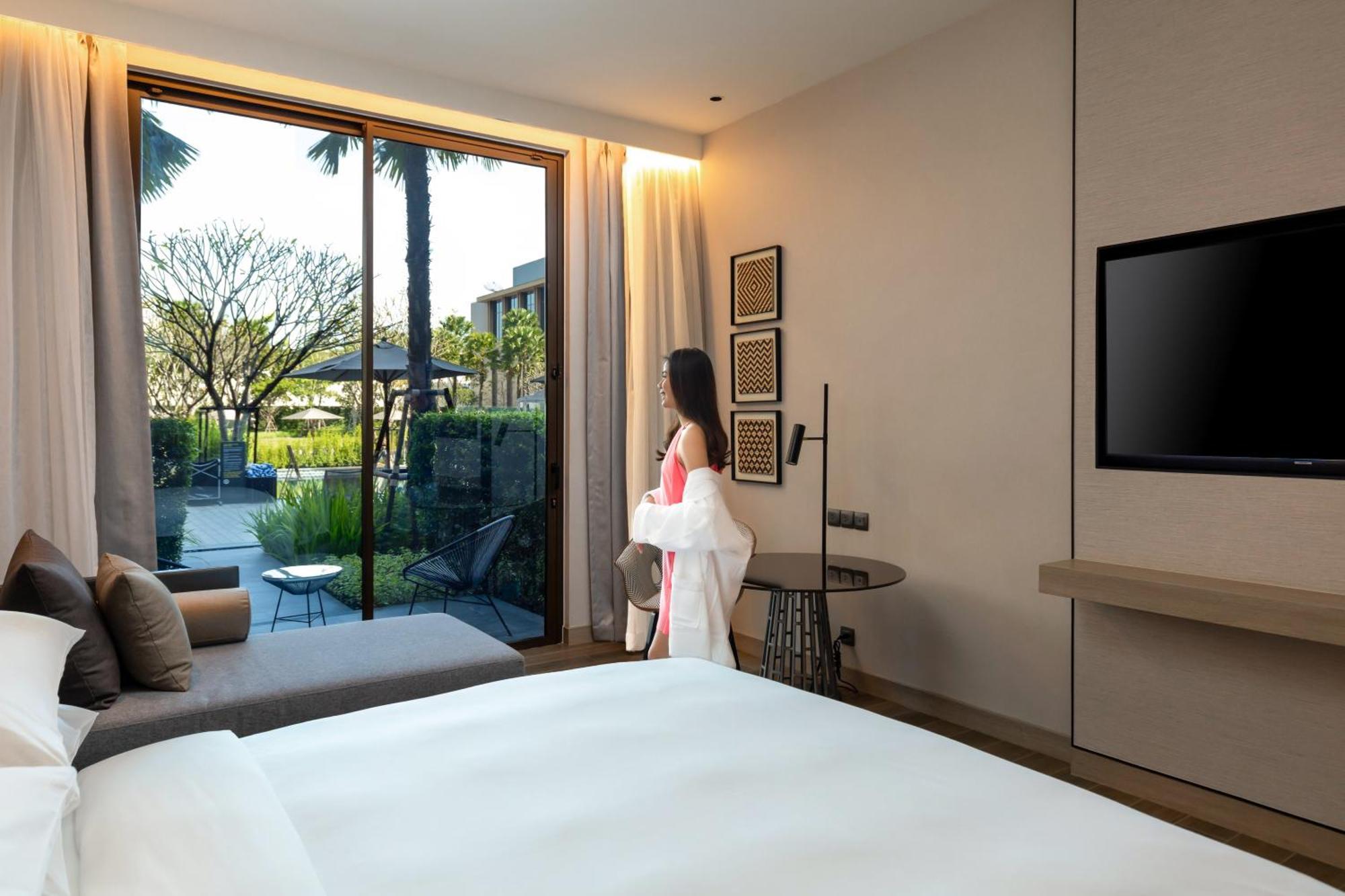 Courtyard By Marriott Bangkok Suvarnabhumi Airport Экстерьер фото