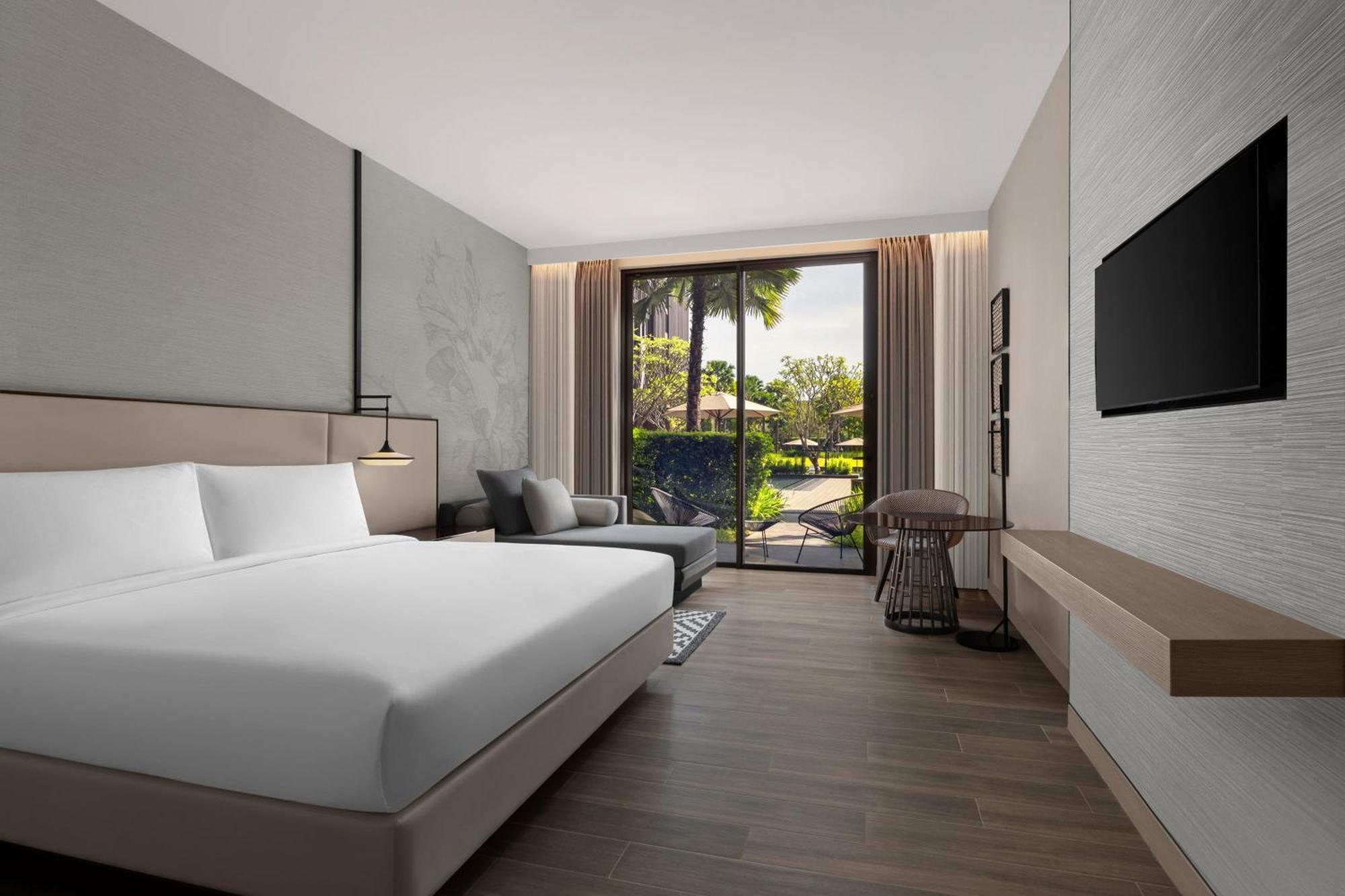 Courtyard By Marriott Bangkok Suvarnabhumi Airport Экстерьер фото