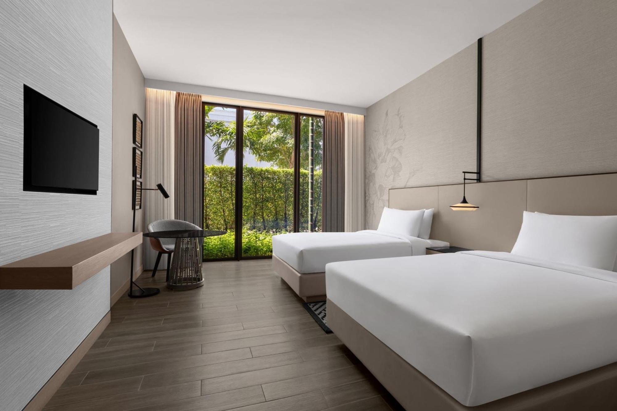 Courtyard By Marriott Bangkok Suvarnabhumi Airport Экстерьер фото