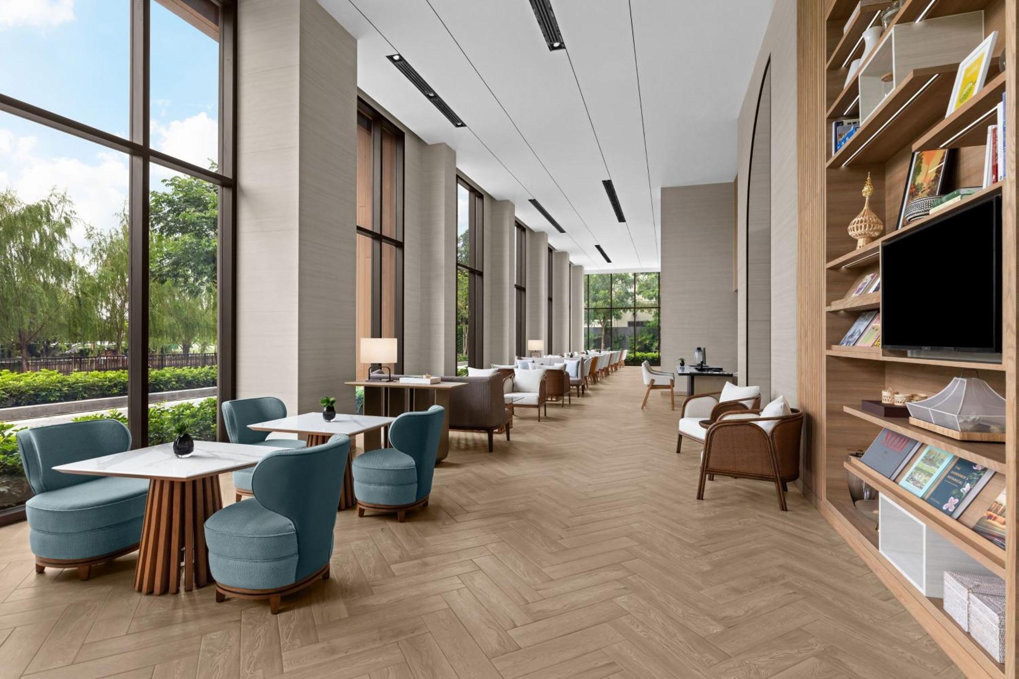 Courtyard By Marriott Bangkok Suvarnabhumi Airport Экстерьер фото